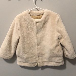 Collarless teddy jacket